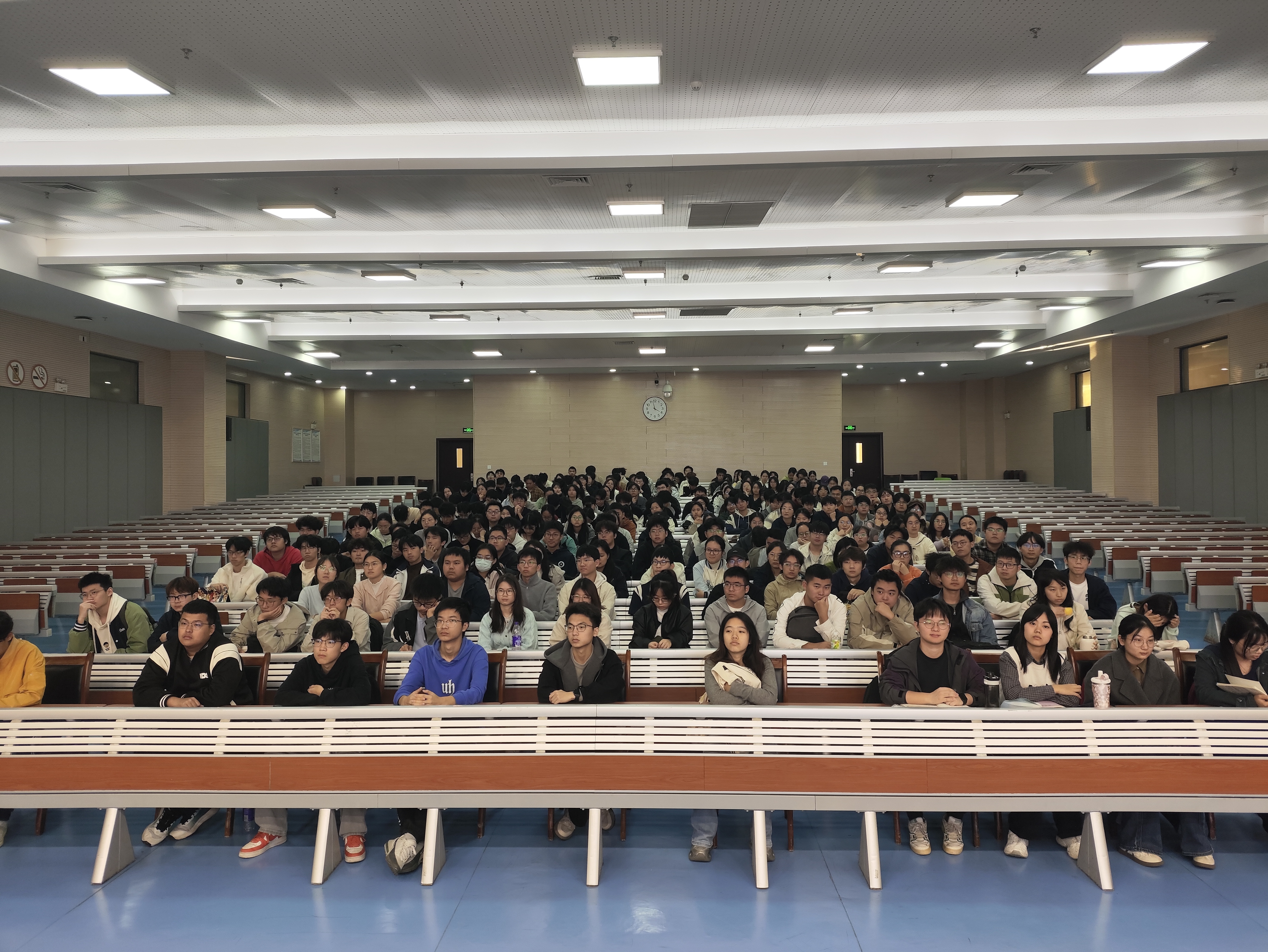 免费足球直播app