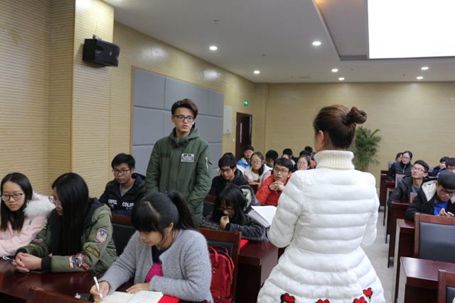 免费足球直播app