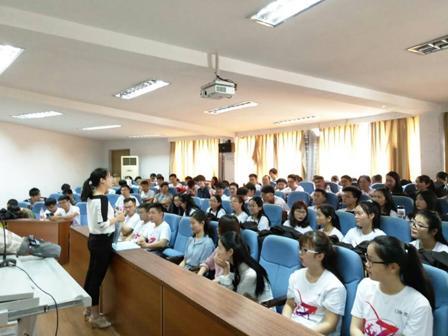 免费足球直播app