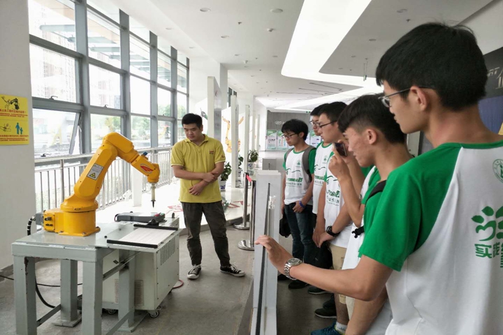 免费足球直播app