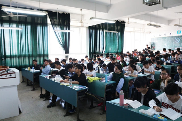 免费足球直播app