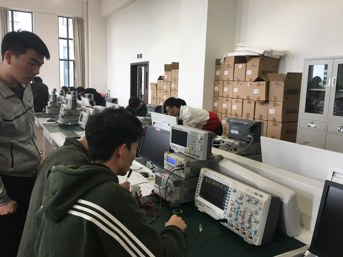 免费足球直播app