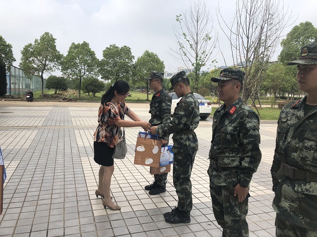 免费足球直播app