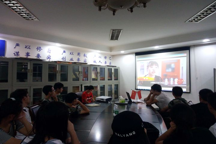 免费足球直播app