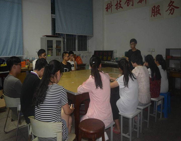 免费足球直播app