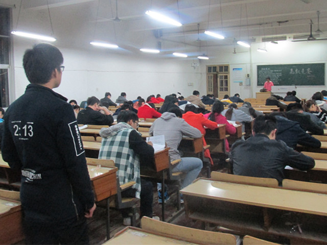 免费足球直播app