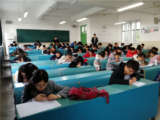 免费足球直播app